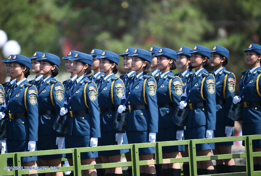 Tropas femeninas destacan en desfile del Día de la Victoria de China