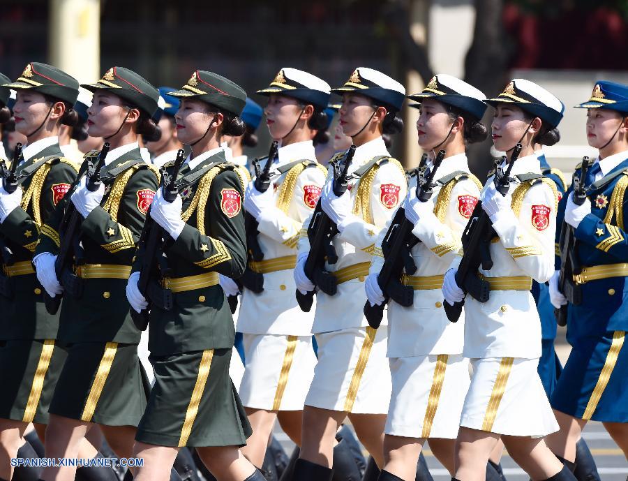 Tropas femeninas destacan en desfile del Día de la Victoria de China