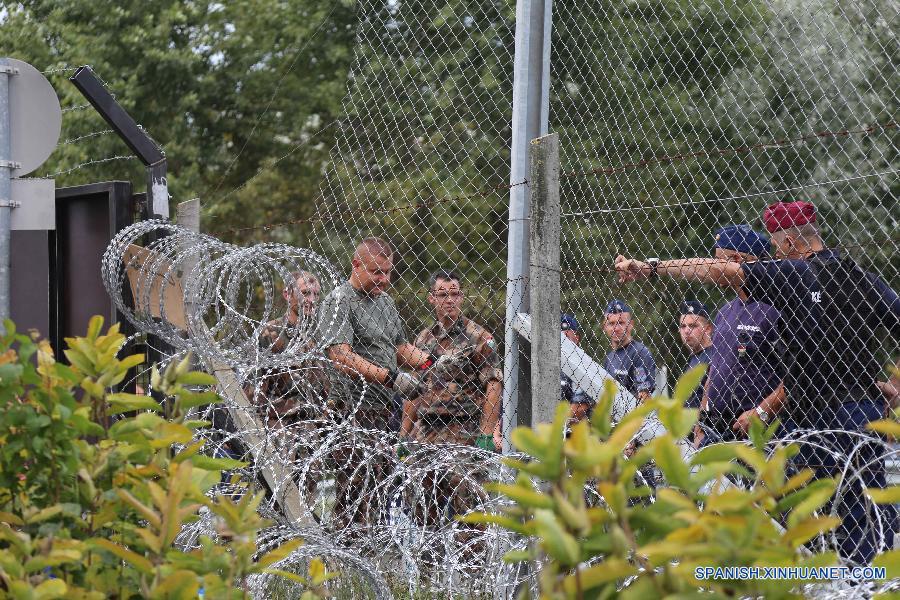 Hungría cerrará dos cruces fronterizos con Serbia durante 30 días