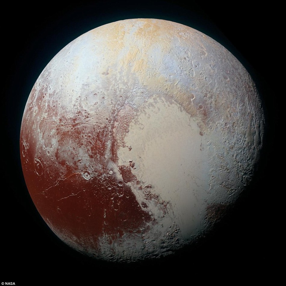 Nueva foto de Plutón muestra hoyos en la superficie