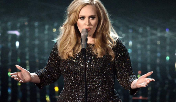 Acusan a Adele de 