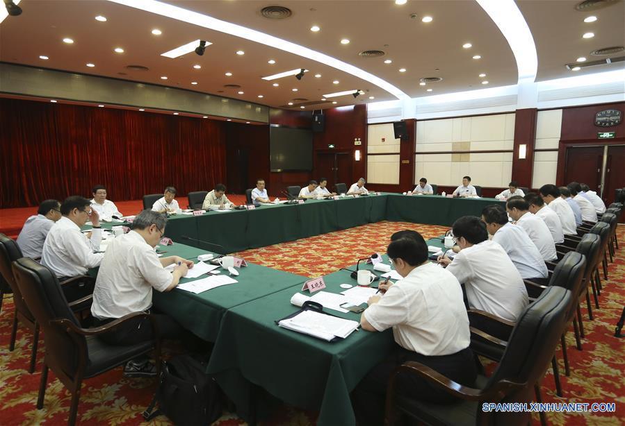 El premier chino, Li Keqiang  realizauna visita de inspección en las provincias de Anhui, Hunan y Hubei el martes y miércoles para observar de primera mano el control de inundaciones y la ayuda por desastre.(Xinhua / Pang Xinglei)