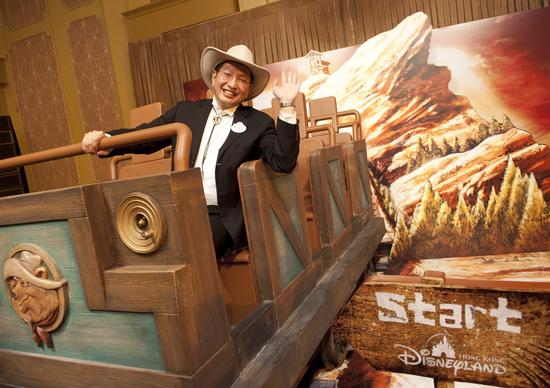 Grupo Wanda contrata al antiguo director de Disneyland Hong Kong