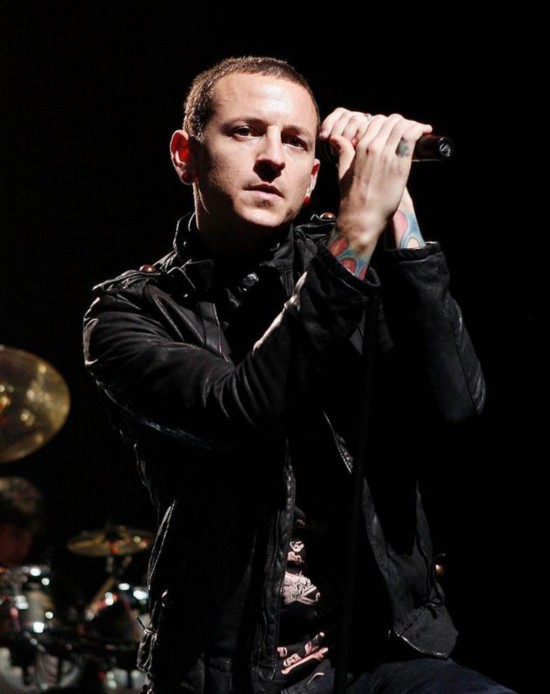 El vocalista principal de Linkin Park se suicida a los 41 a?os 4