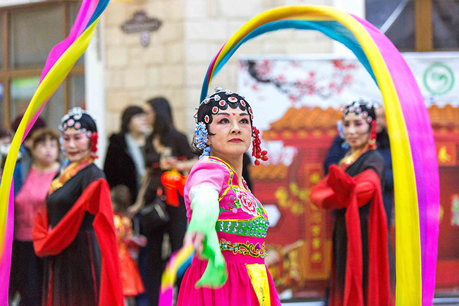 Los residentes en la ciudad Heihe, de la provincia china de Heilongjiang, y sus vecinos de la ciudad rusa Blagoveshchensk celebraron juntos el a?o nuevo chino. 