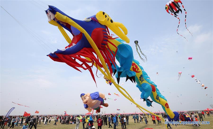 Una feria de cometas llevada a cabo en Weifang