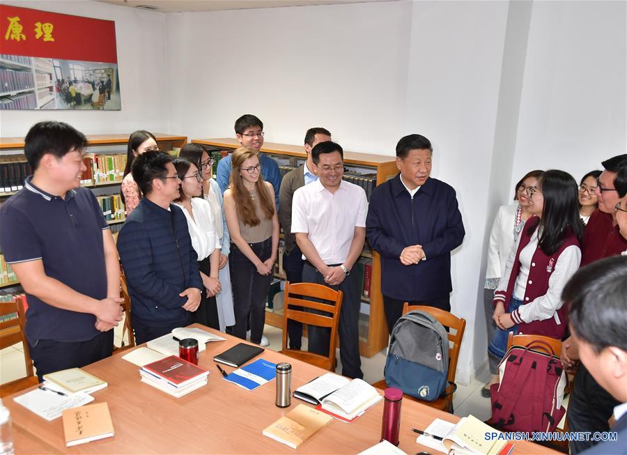 Xi pide desarrollar universidades de clase mundial con peculiaridades chinas