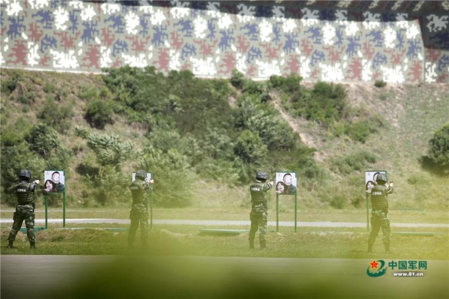 La policía especial china realiza demostraciones en el Foro Internacional Antiterrorista Gran Muralla 2018