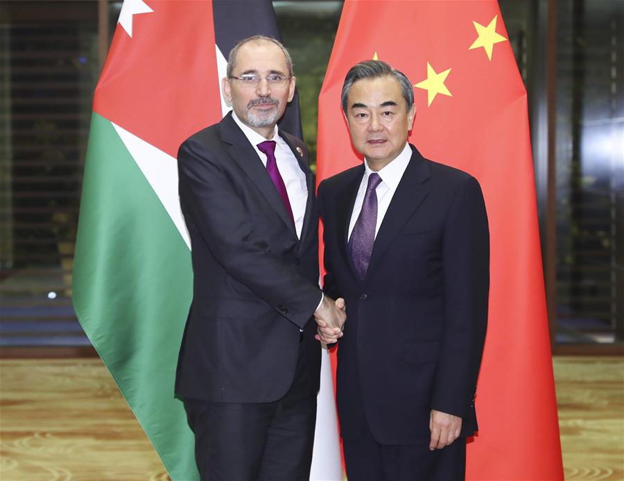 Consejero de Estado chino se reúne con ministros de Yibuti, Líbano y Jordania