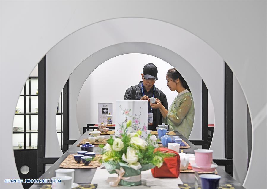 Feria internacional de cerámica inaugurada en capital china de la porcelana