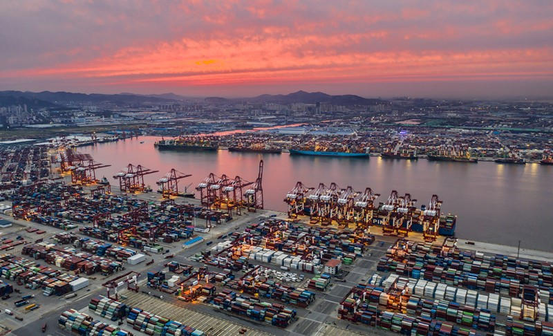 área de Qianwan del puerto de Qingdao, provincia de Shandong, 27 de agosto del 2021. (Foto: Pueblo en Línea/ Wang Hua)