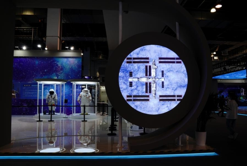 Vista parcial de una exposición científica con motivo del décimo Día del Espacio de China, en el Centro de Convenciones y Exposiciones de la Exposición Mundial de Shanghai, en el este de China, el 23 de abril de 2025. (Xinhua/Zhang Jiansong)