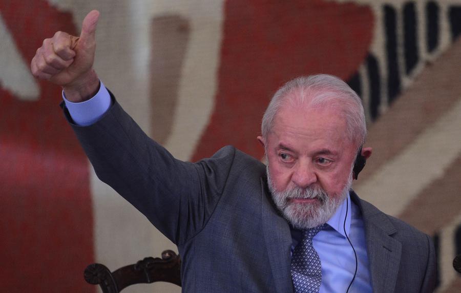 Imagen del 19 de mayo de 2025 del presidente brasile?o, Luiz Inácio Lula da Silva, reaccionando durante la inauguración del II Diálogo Brasil-Africa sobre Seguridad Alimentaria, Combate a la Pobreza y Desarrollo Rural, realizado en el Palacio de Itamaraty, en Brasilia, Brasil. (Xinhua/Lucio Tavora)